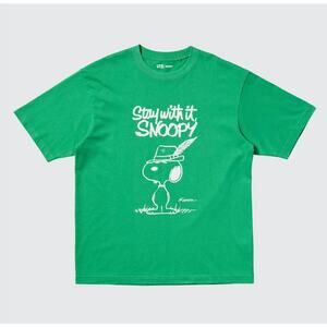 Uniqlo PEANUTS Stay With It, Snoopy UT Graphic T-Shirt in Green